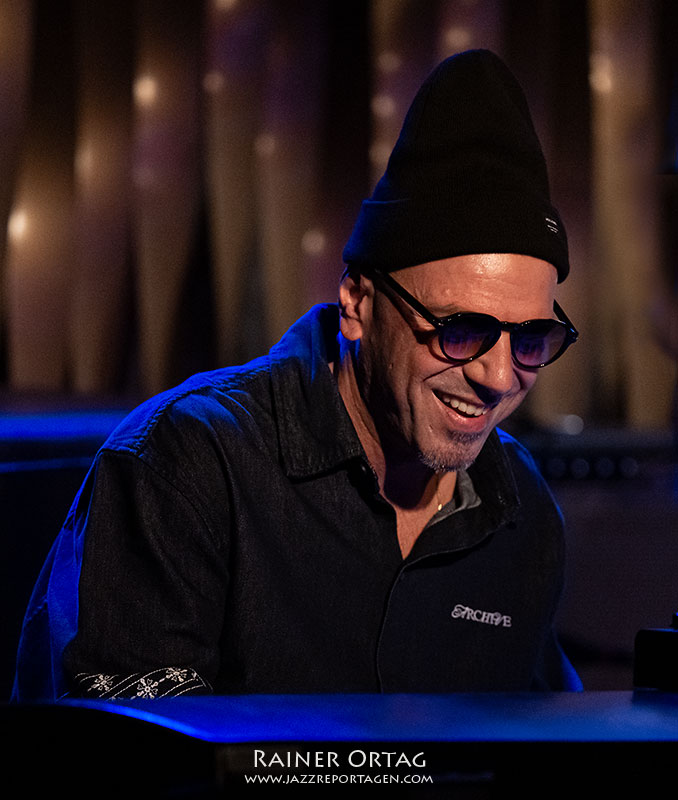 Toni Farris an den keys im Jazzclub Bix Stuttgart 2025