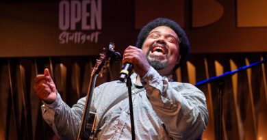 D.K. Harrell lacht im Jazzclub Bix bei den jazz open stuttgart 2026