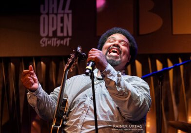 D.K. Harrell lacht im Jazzclub Bix bei den jazz open stuttgart 2026