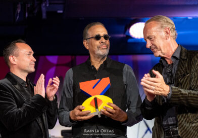 Preisverleihung der German Jazz Trophy an Stanley Clarke bei den jazz open stuttgart 2026