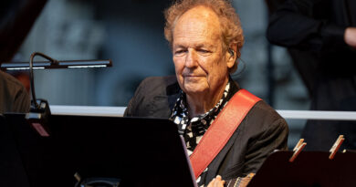 Lee Ritenour play Bowie bei den jazz open stuttgart 2026