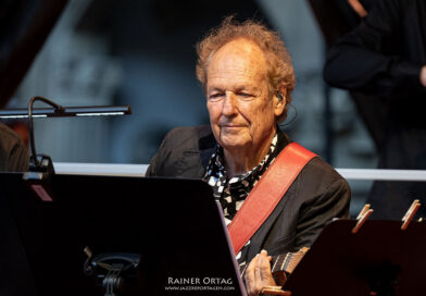Lee Ritenour play Bowie bei den jazz open stuttgart 2026
