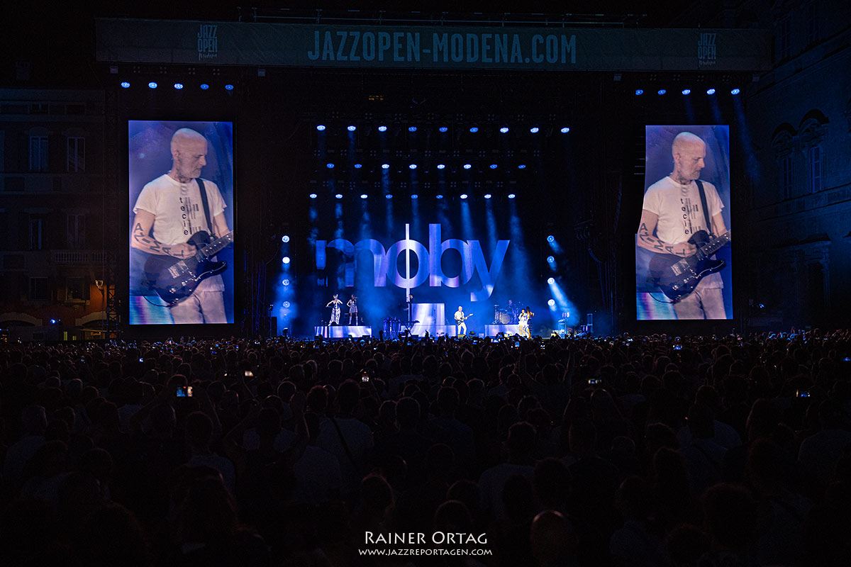 Moby bei den jazz open Modena auf der Piazza Roma 2026 Moby bei den jazz open Modena auf der Piazza Roma 2026