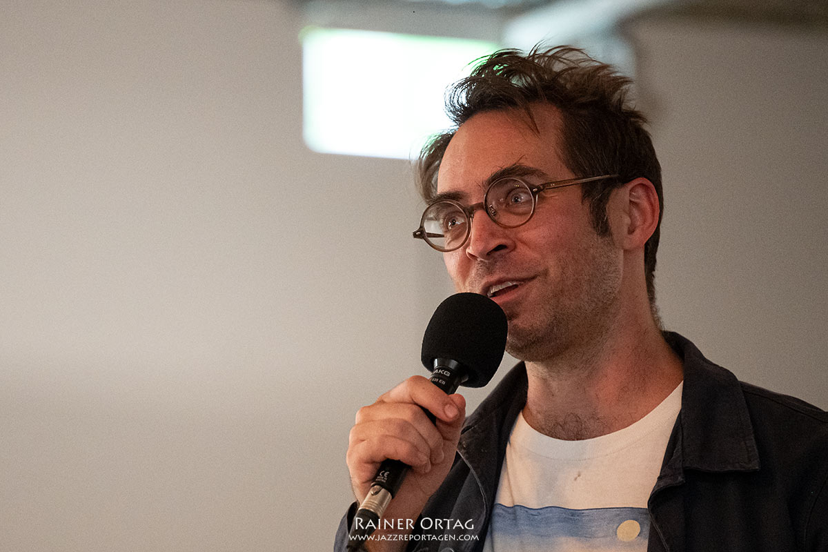 Aaron Parks Little Big im Neuen Kunstmuseum Tübingen 2026 Aaron Parks moderiert im Neuen Kunstmuseum Tübingen 2026