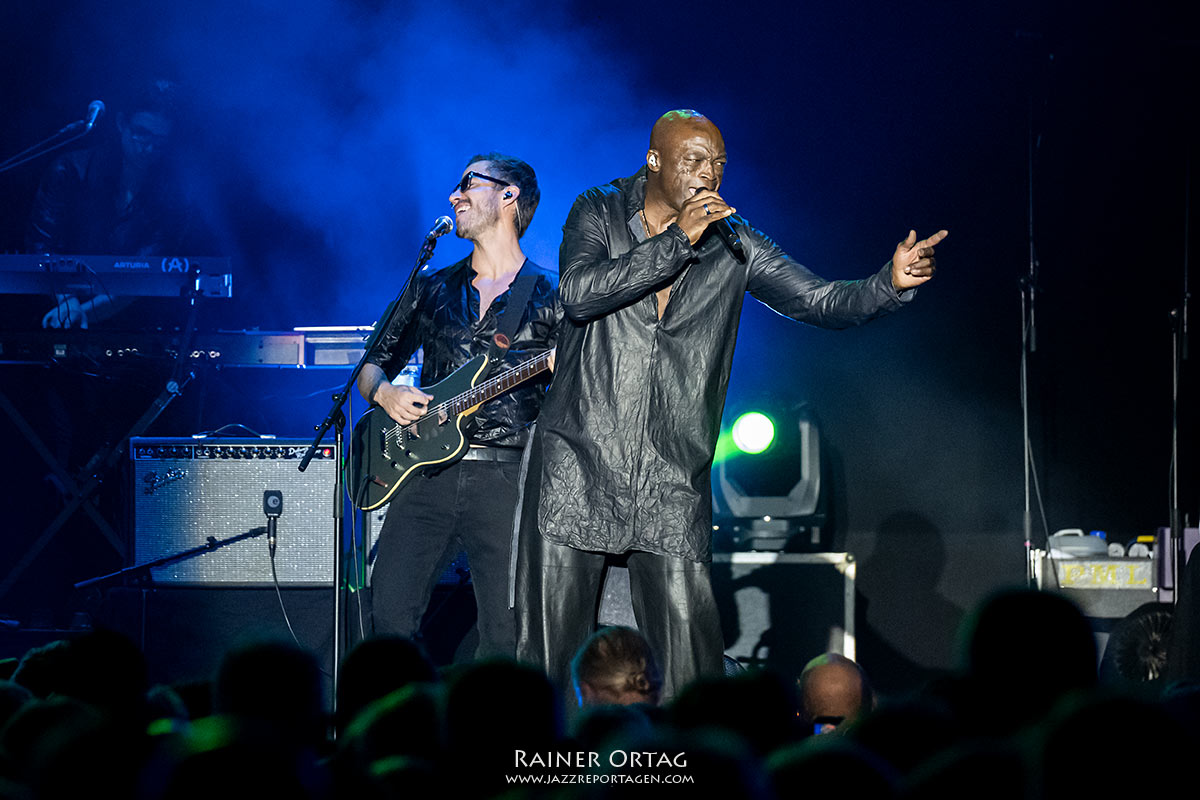 Seal beim Winterbach Zeltspektakel 2026 Seal mit Gitarrist beim Winterbach Zeltspektakel 2026