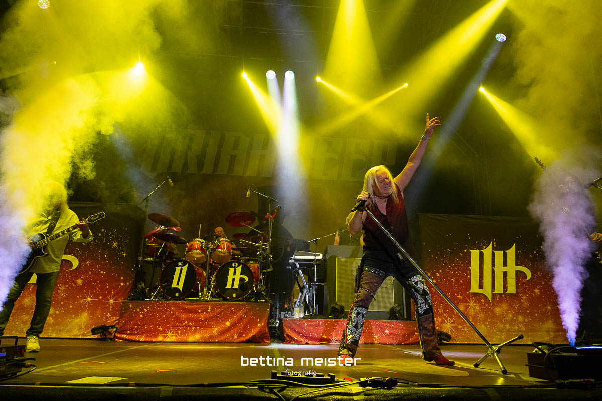 Uriah Heep beim Winterbacher Zeltspektakel 2026 Uriah Heep Sänger gibt alles beim Winterbach Zeltspektakel 2026