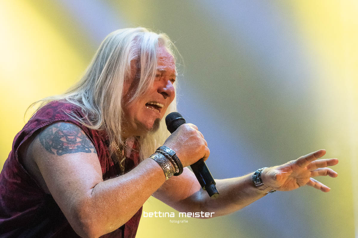 Uriah Heep beim Winterbach Zeltspektakel 2026 Uriah Heep Sänger Bernie Shaw beim Winterbach Zeltspektakel 2026