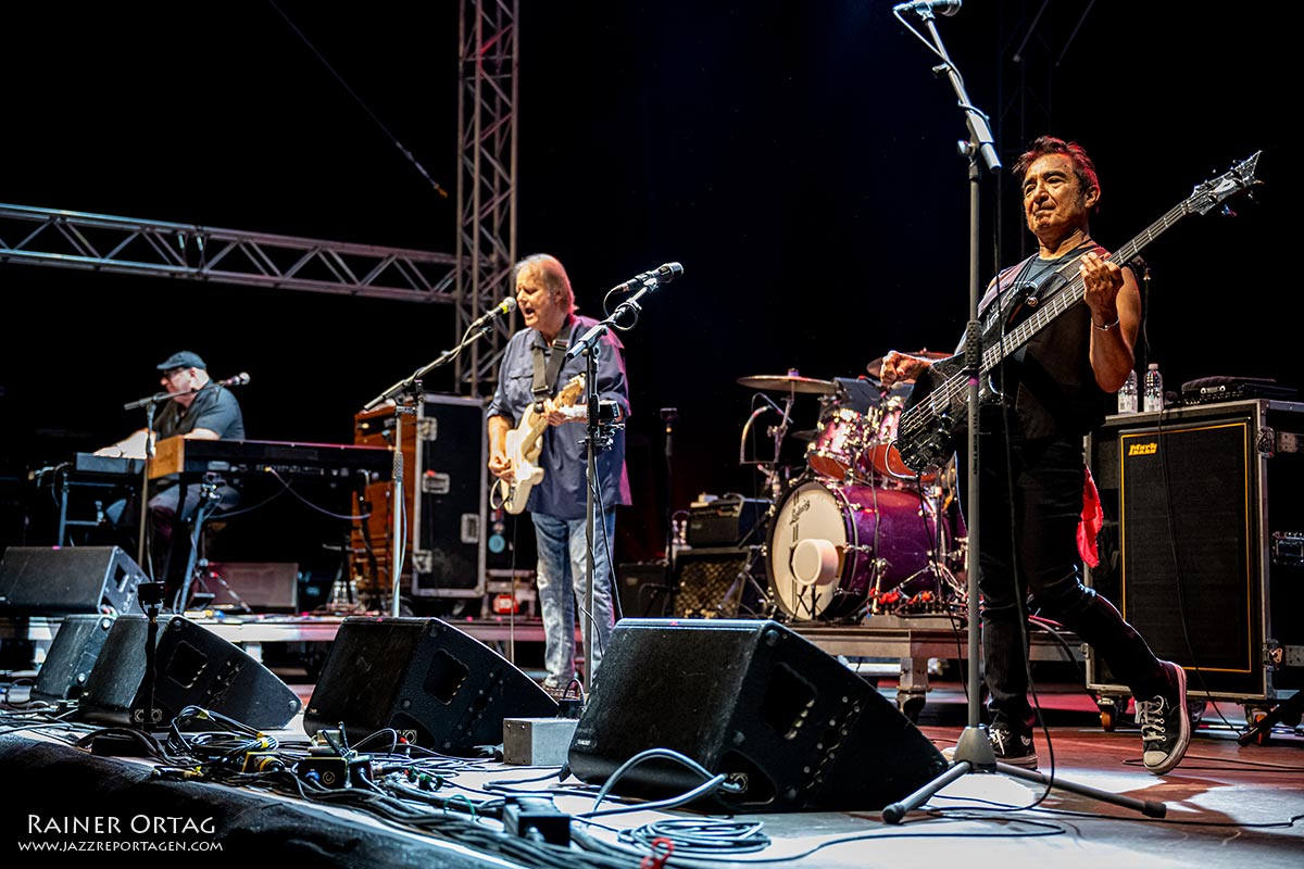 Walter Trout Band beim Winterbach Zeltspektakel 2026 Walter Trout Band on stage beim Winterbach Zeltspektakel 2026