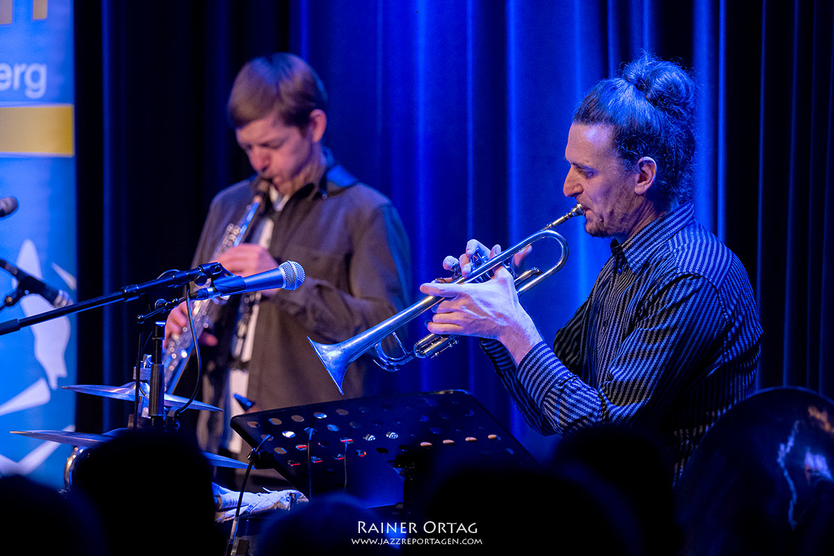David Helbock´s Random/Control feat. Fola Dada im Mauerwerk Herrenberg 2026 Andreas Broger, Johannes Bär sind David Helbock´s Random/Control im Mauerwerk Herrenberg 2026