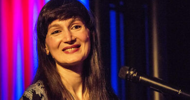 Aziza Mustafa Zadeh am Piano im Theaterstübchen Kassel 2019
