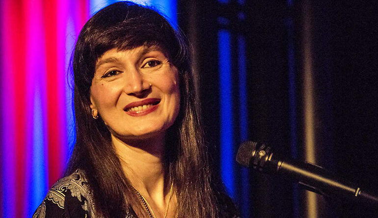 Aziza Mustafa Zadeh am Piano im Theaterstübchen Kassel 2019