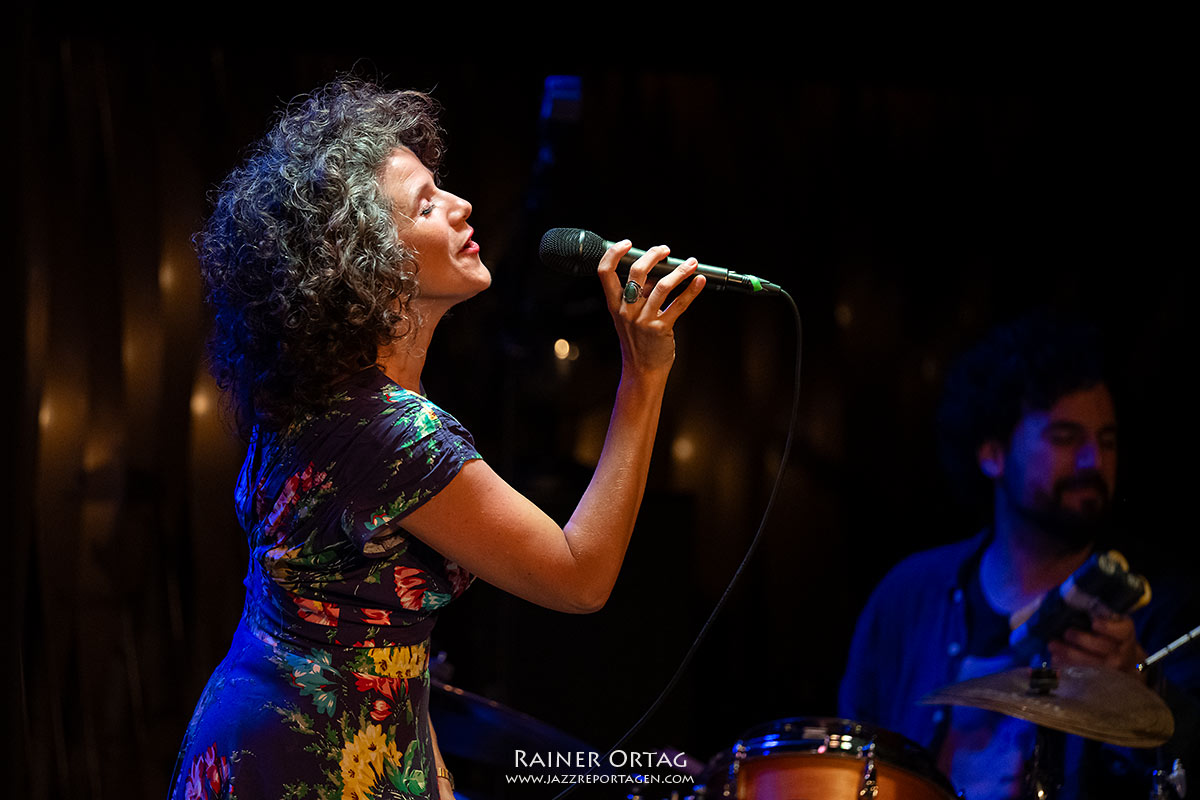 Cyrille Aimée im Jazzclub Bix Stuttgart 2026 Cyrille Aimée und Pedro Segundo im Jazzclub Bix Stuttgart 2026