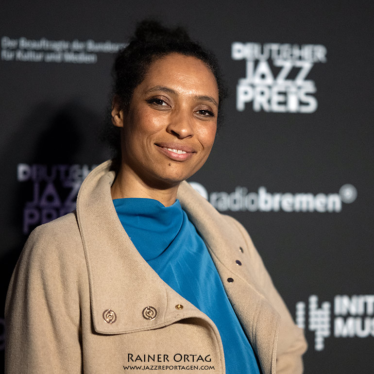 Tokunbo Akinro bei der Verleihung des Deutschen Jazzpreises 2026