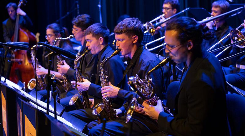 40 Jahre Jazzverband BW e.V., Jubiläumskonzert, Theaterhaus Stuttgart. JUGENDJAZZORCHESTER BW FEAT. CZICHOWSKY, HÜBNER, NEUHAUS, Dirigent Klaus Graf
