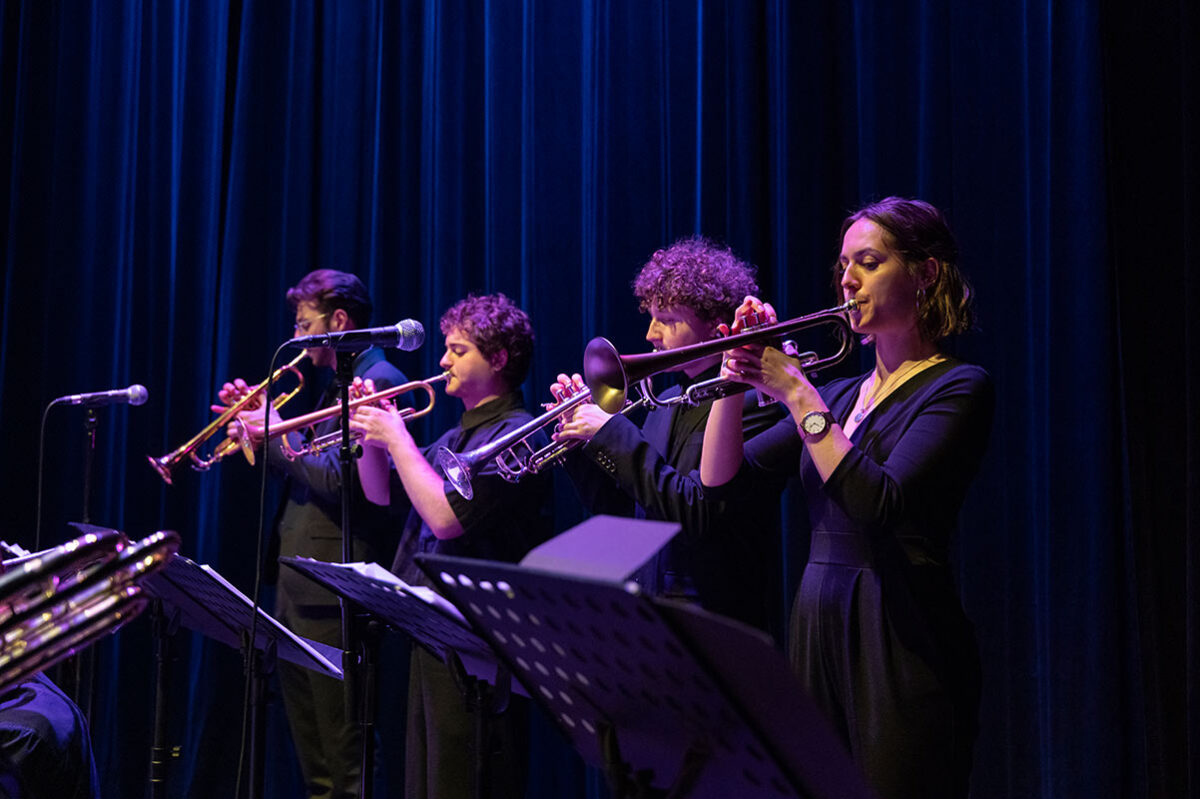 40 Jahre Jazzverband BW e.V., Jubiläumskonzert, Theaterhaus Stuttgart. JUGENDJAZZORCHESTER BW FEAT. CZICHOWSKY, HÜBNER, NEUHAUS, Dirigent Klaus Graf 40 Jahre Jazzverband BW e.V., Jubiläumskonzert, Theaterhaus Stuttgart. JUGENDJAZZORCHESTER BW FEAT. CZICHOWSKY, HÜBNER, NEUHAUS, Dirigent Klaus Graf