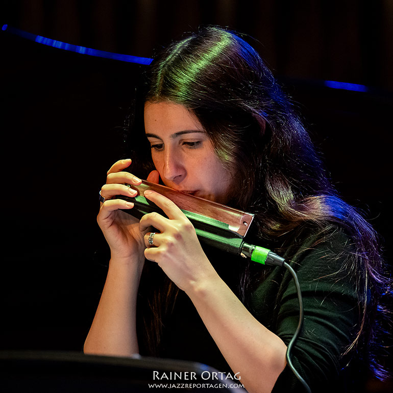 Ariel Bart mit Mundharmonika und Olivia Trummers "Songbook" im Jazzclub Bix Stuttgart 2026