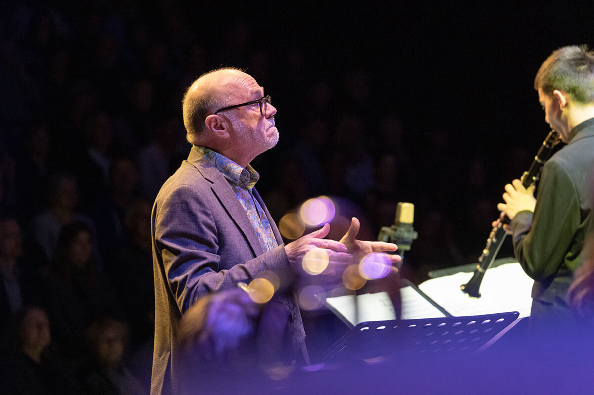 40 Jahre Jazzverband BW e.V., Jubiläumskonzert, Theaterhaus Stuttgart. JUGENDJAZZORCHESTER BW FEAT. CZICHOWSKY, HÜBNER, NEUHAUS, Dirigent Klaus Graf 40 Jahre Jazzverband BW e.V., Jubiläumskonzert, Theaterhaus Stuttgart. JUGENDJAZZORCHESTER BW FEAT. CZICHOWSKY, HÜBNER, NEUHAUS, Dirigent Klaus Graf