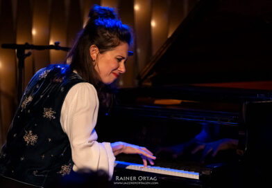 Olivia Trummer spielt Klavier mit „Songbook“ im Jazzclub Bix Stuttgart 2026