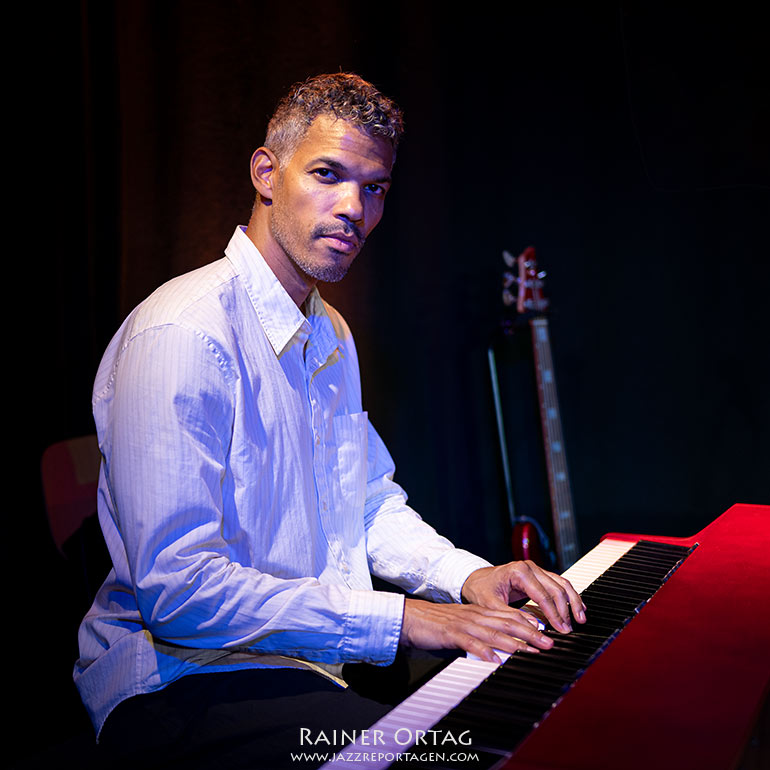 Sean Haefeli nach dem Konzert im Club Voltaire 2026