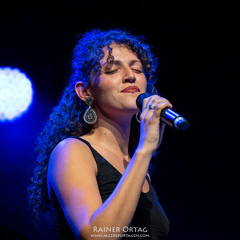 Teresa Luna singt beim enjoy jazz Festival in Heidelberg 2026