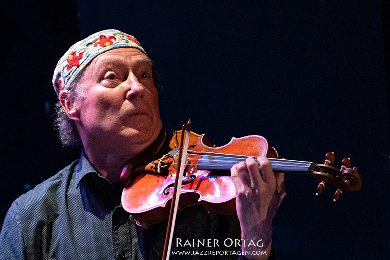 Andreas Schreiber mit Charles Mingus 100 im Porgy und Bess Wien 2022