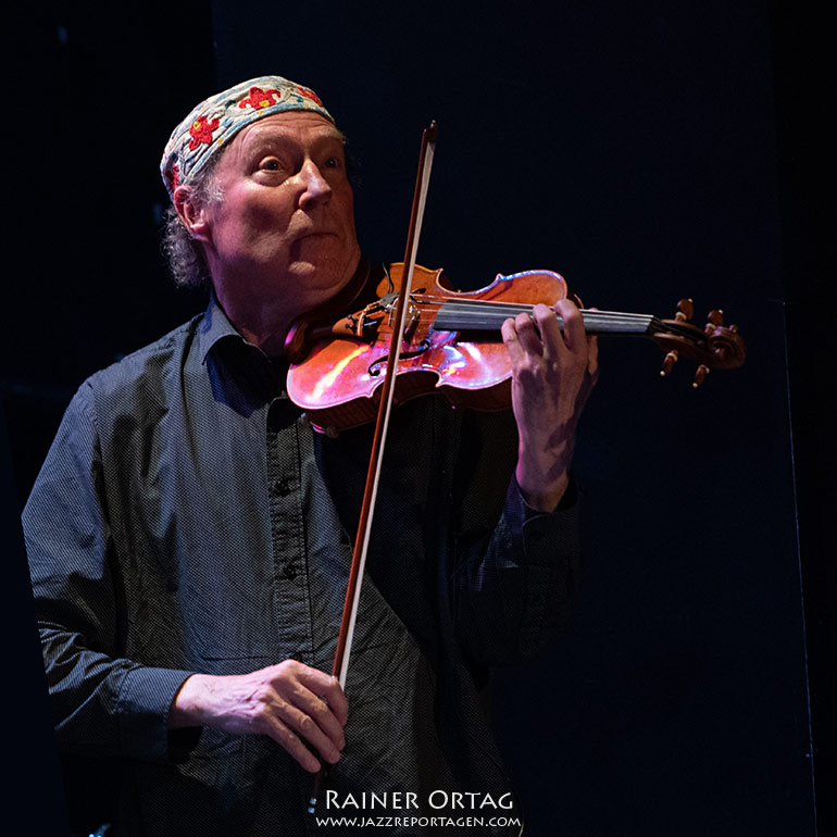 Andreas Schreiber mit Charles Mingus 100 im Porgy und Bess Wien 2022