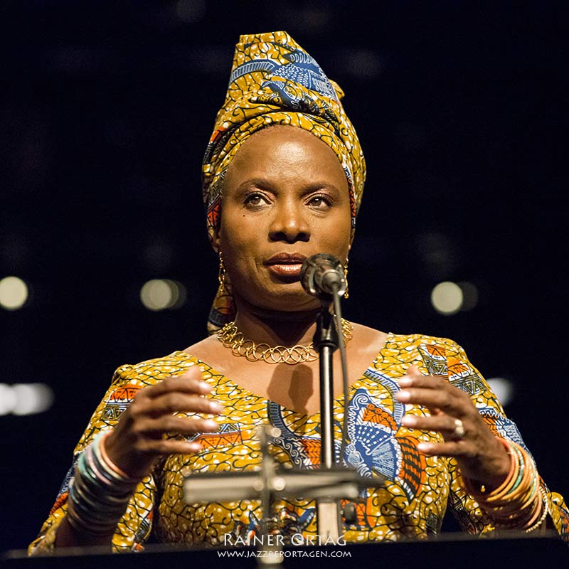 Angelique Kidjo bei den Theaterhaus Jazztagen Stuttgart 2017