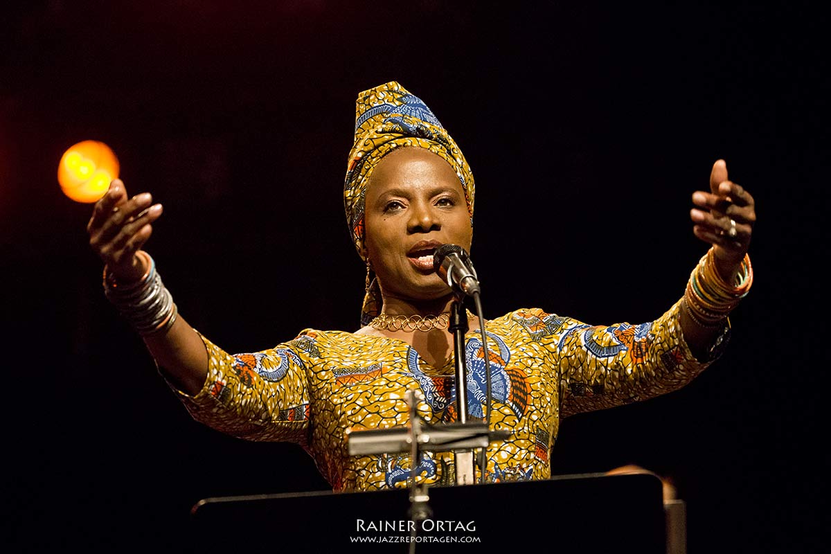 Angelique Kidjo bei den Theaterhaus Jazztagen Stuttgart 2017