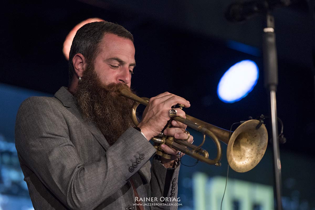 Avishai Cohen mit dem Pérez Cohen Potter Quintet bei der jazzopen Stuttgart 2019