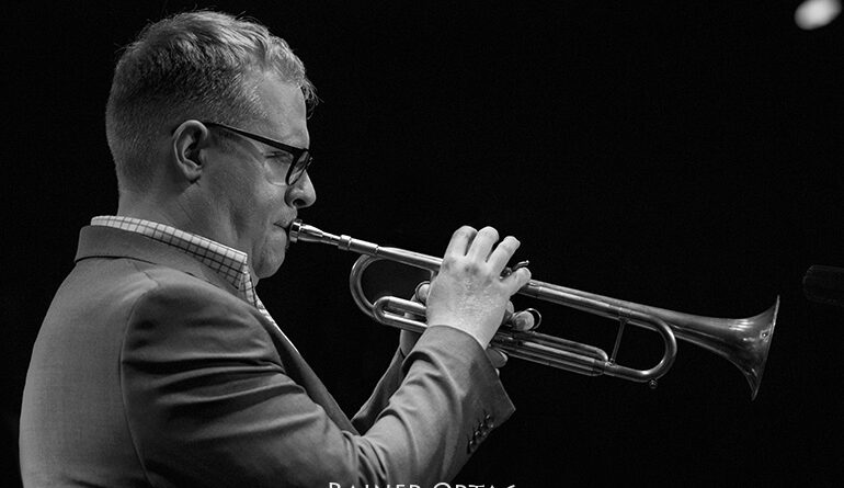 Axel Schlosser mit der Band in the BIX Special im Jazzclub Bix Stuttgart 2019