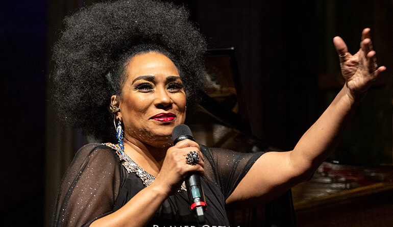 Aymée Nuviola mit Gonzalo Rubalcaba beim Jazzfestival Esslingen 2022