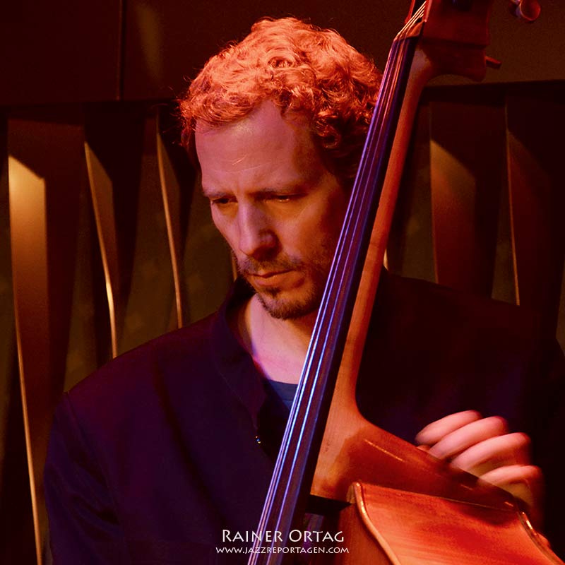 Ben Street mit dem Danilo Pérez Trio im Jazzclub Bix Stuttgart 2011