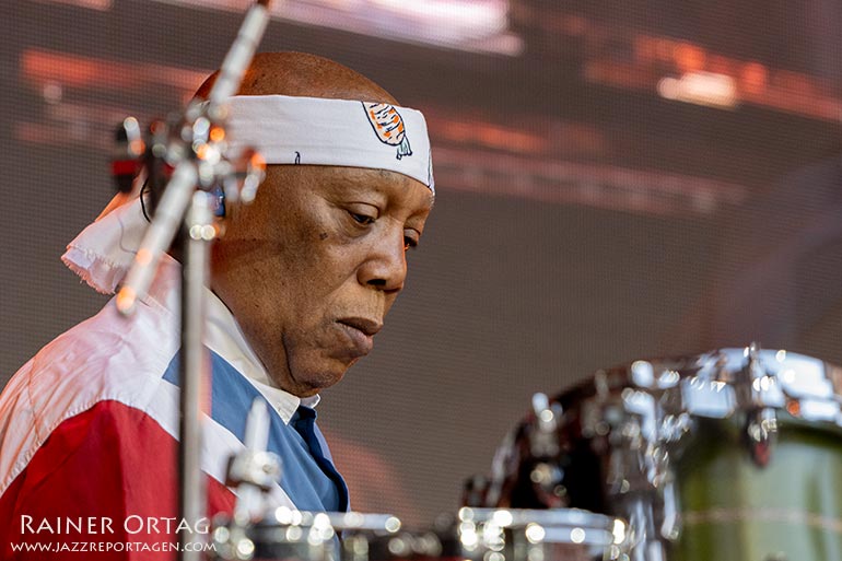 Billy Cobham mit der Modern Standards Supergroup bei der jazzopen Stuttgart 2022