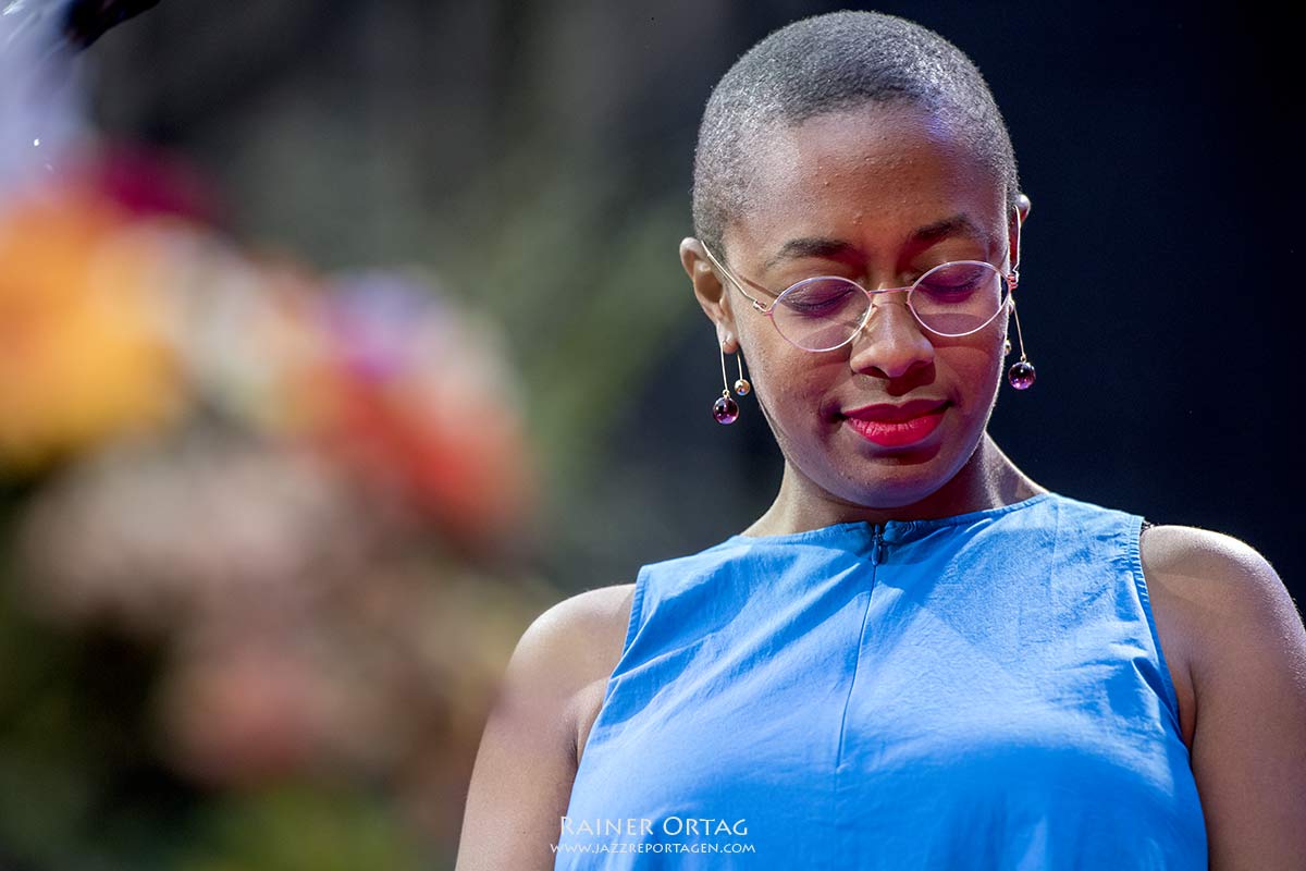 Cécile McLorin Salvant bei der jazzopen Stuttgart 2019, Sing The Truth