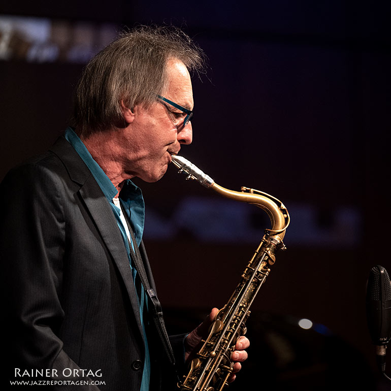 Ekkehard Rössle bei der jazztime Böblingen - Dexter Gordon & more - Kongresshalle Böblingen 2023
