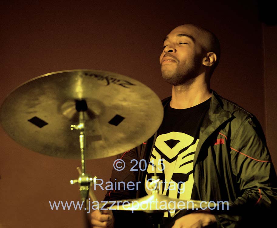 Eric Harland mit dem Aaron Goldberg Trio im Esslinger Jazzkeller 2014