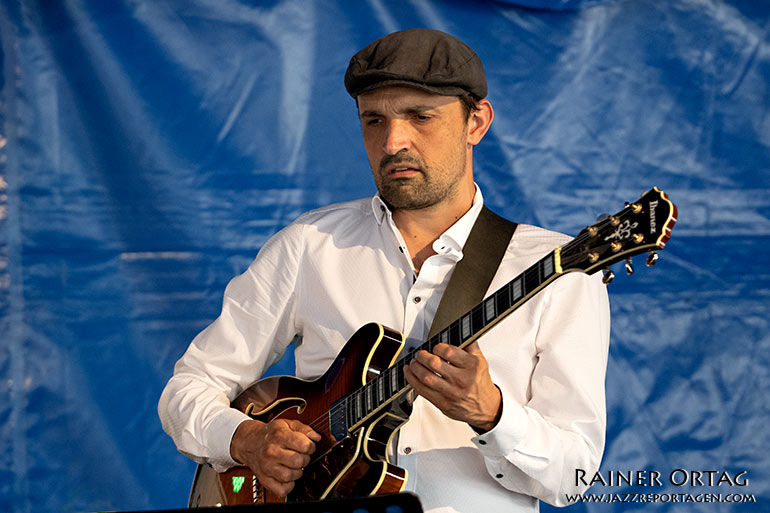 Fabiano Pereira mit dem Barbara Dennerlein Trio im Kulturzelt Sindelfingen 2021