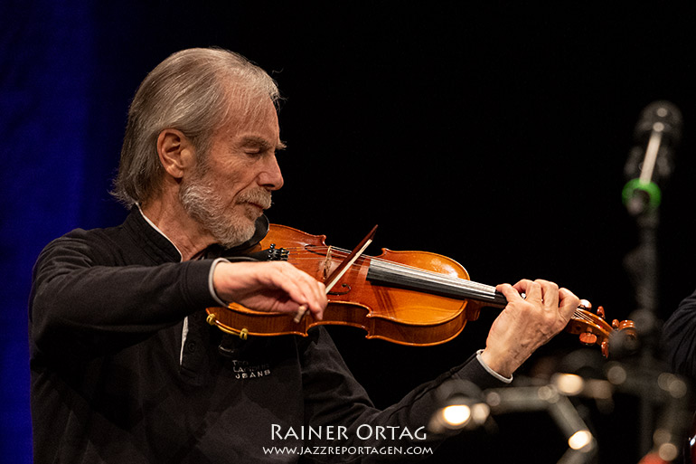 Jean-Luc Ponty mit seinem Trio beim Jazzfestival Esslingen 2021