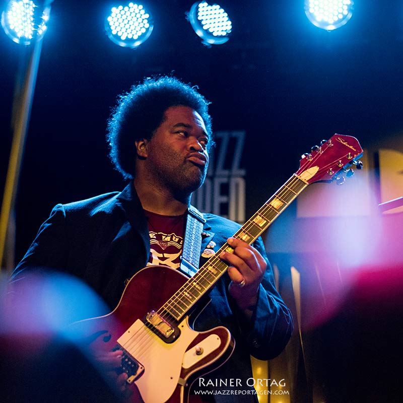 Jimmy James mit dem Delvon Lamarr Organ Trio im Jazzclub Bix bei der jazzopen Stuttgart 2019