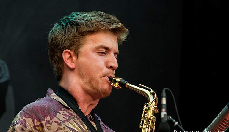 Joachim Poutaraud mit dem Adrien Brandeis Quintet bei der jazzopen Stuttgart 2019