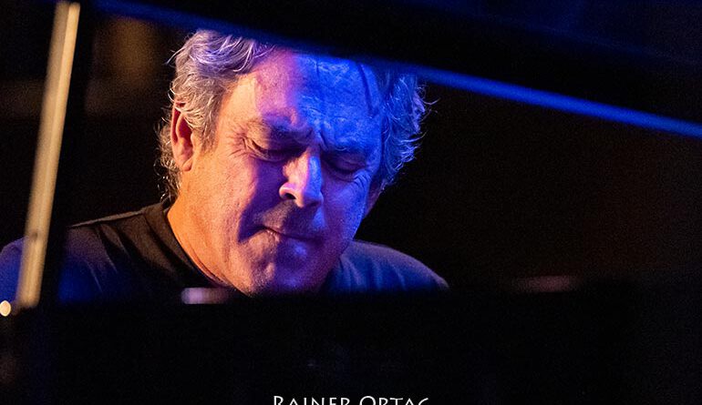 Joey Calderazzo mit Trio und Miguel Zenón im Jazzclub Bix Stuttgart 2023