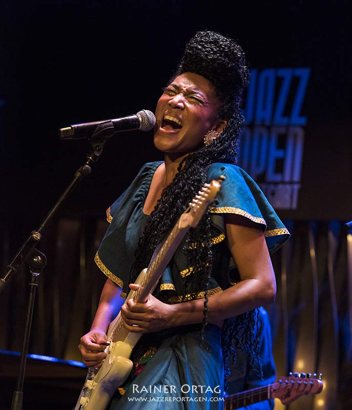 Judith Hill bei der jazzopen Stuttgart im Jazzclub Bix 2019