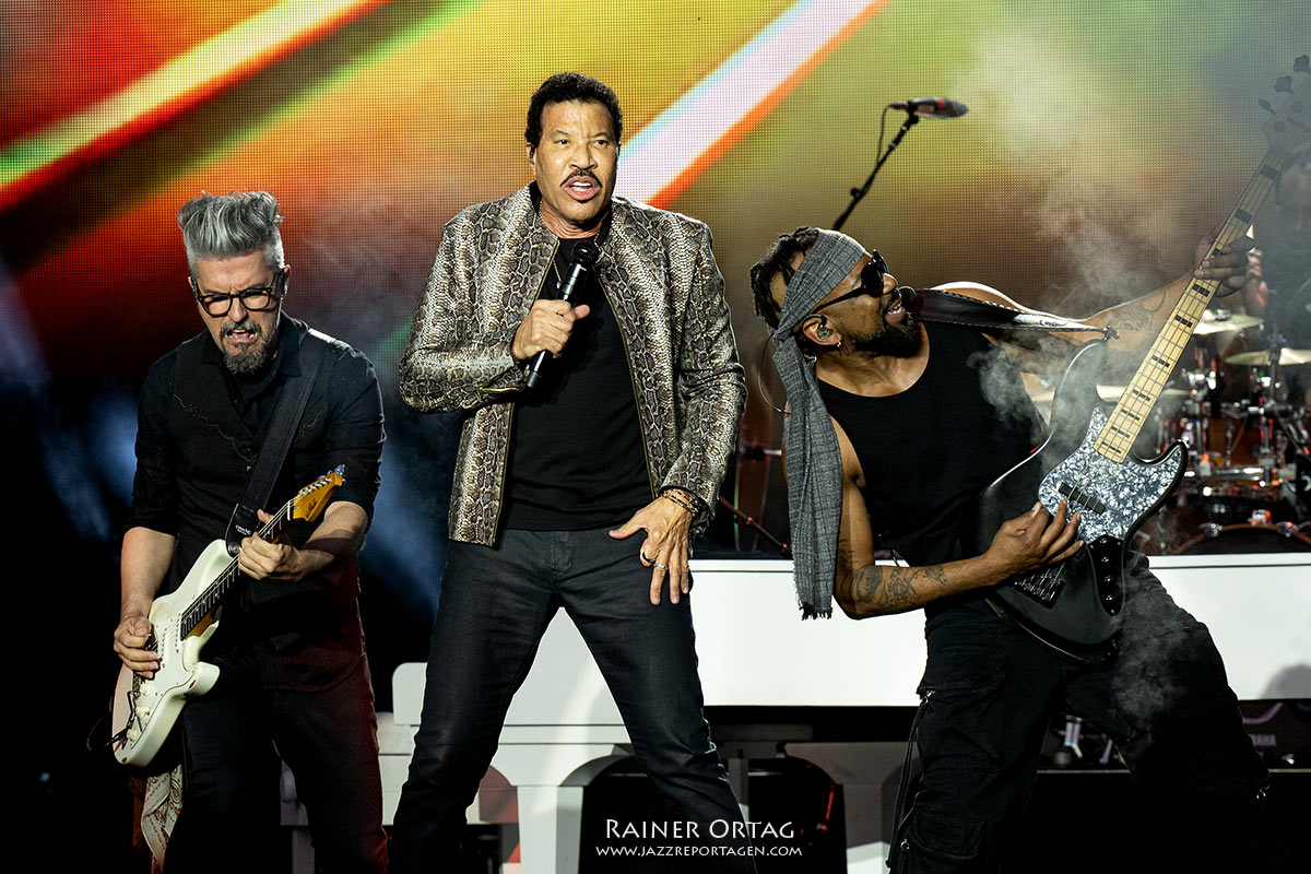 Lionel Richie am Schlossplatz bei den jazzopen Stuttgart 2025