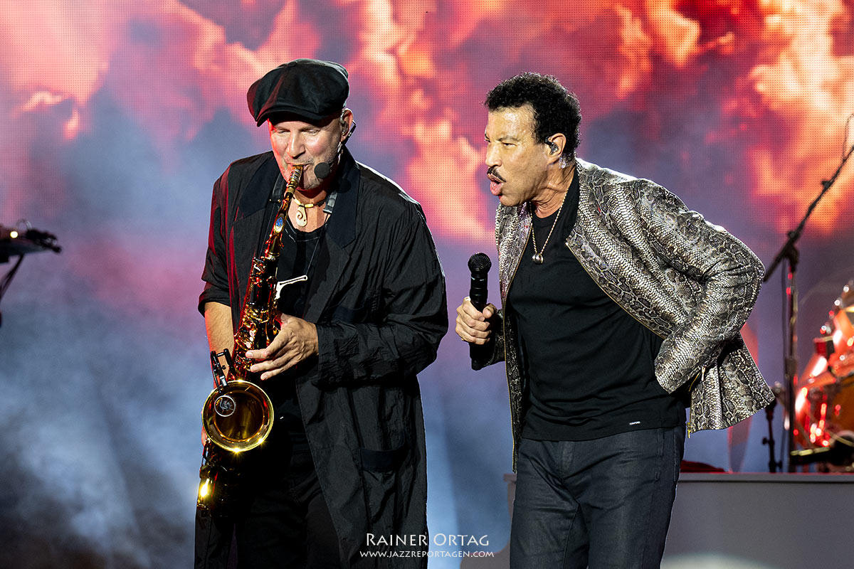Lionel Richie am Schlossplatz bei den jazzopen Stuttgart 2025