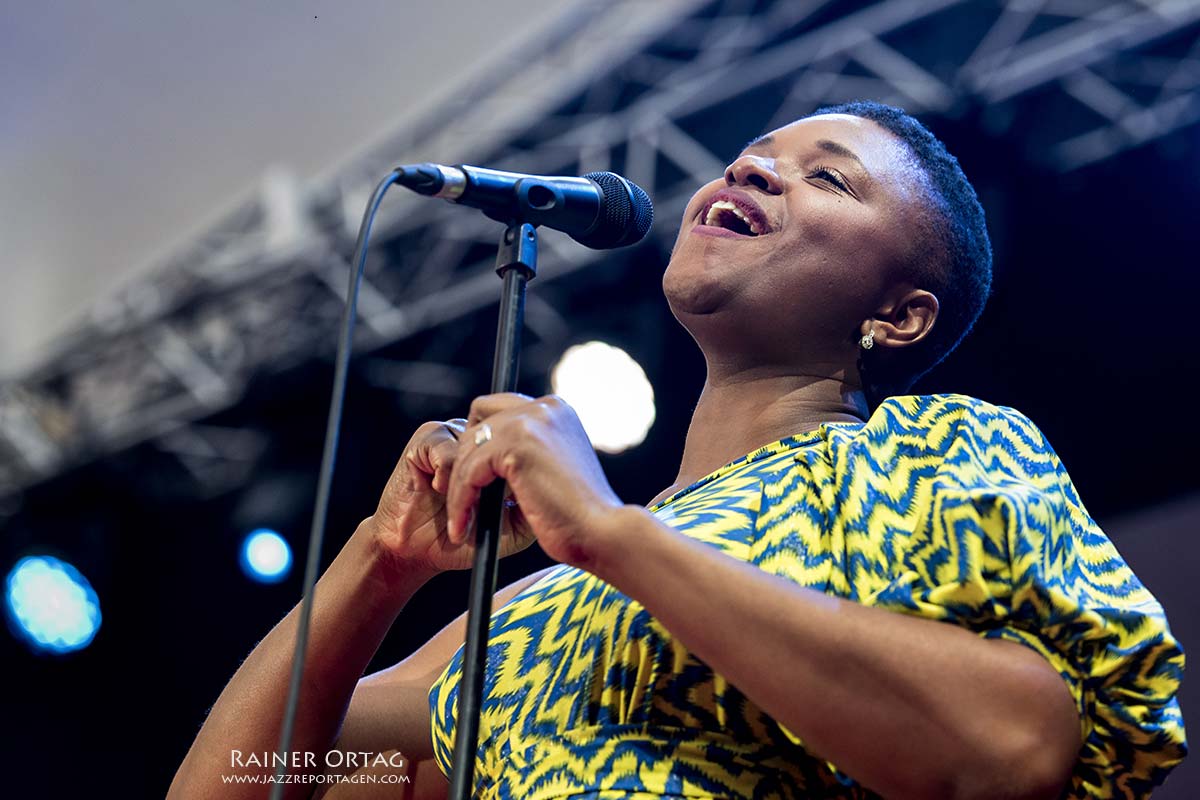 Lizz Wright bei der jazzopen Stuttgart 2019, Sing The Truth