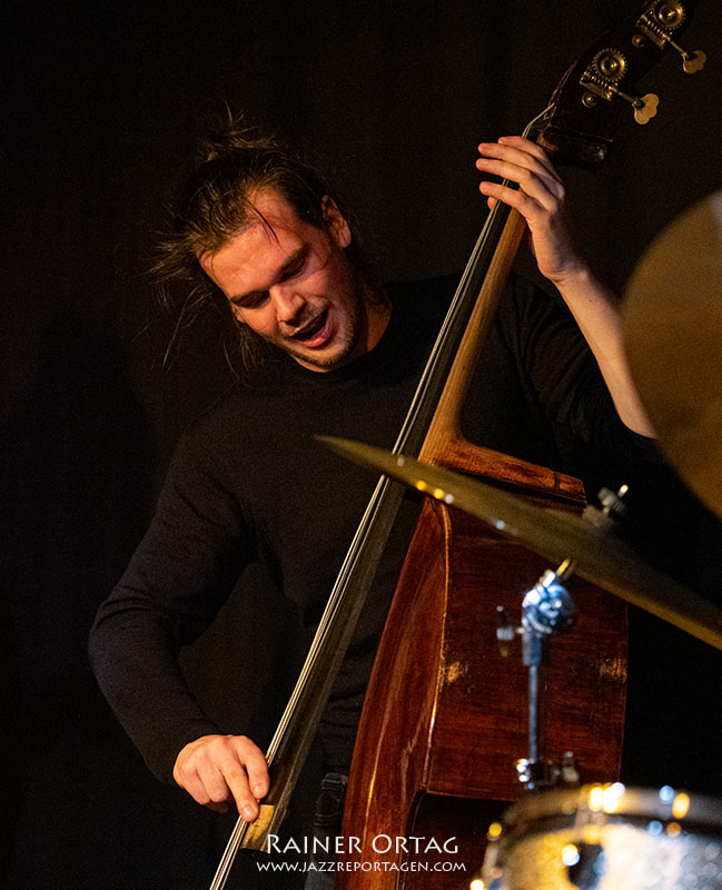 Lukas Traxel mit dem Tal Arditi Trio im Club Voltaire Tübingen 2022