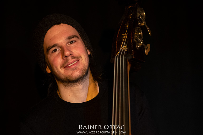 Lukas Traxel mit dem Tal Arditi Trio im Club Voltaire Tübingen 2022