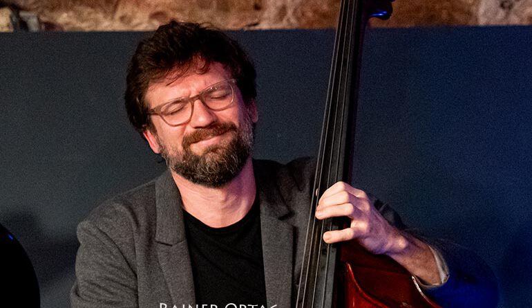 Makar Novikov mit dem Antonio Faraò / Alex Sipiagin Quartet im Jazzkeller Esslingen 2024