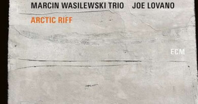 Marcin Wasilewski Trio feat. Joe Lovano - Arctic Riff