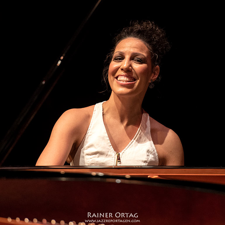 Marialy Pacheco bei den Theaterhaus Jazztagen Stuttgart 2019